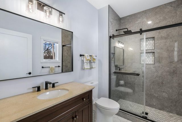 925 Minnesota Lane N, Plymouth, MN 55447