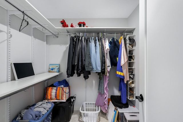 925 Minnesota Lane N, Plymouth, MN 55447