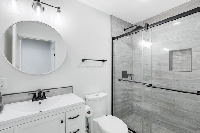 925 Minnesota Lane N, Plymouth, MN 55447