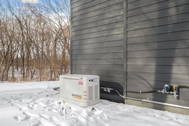 925 Minnesota Lane N, Plymouth, MN 55447