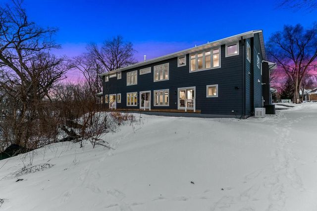 925 Minnesota Lane N, Plymouth, MN 55447