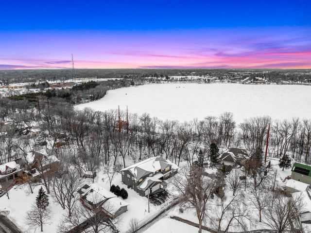 925 Minnesota Lane N, Plymouth, MN 55447