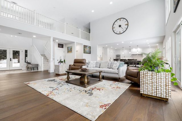 925 Minnesota Lane N, Plymouth, MN 55447