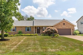 6666 Carriage Lane Avenue NE, Canton, OH 44721