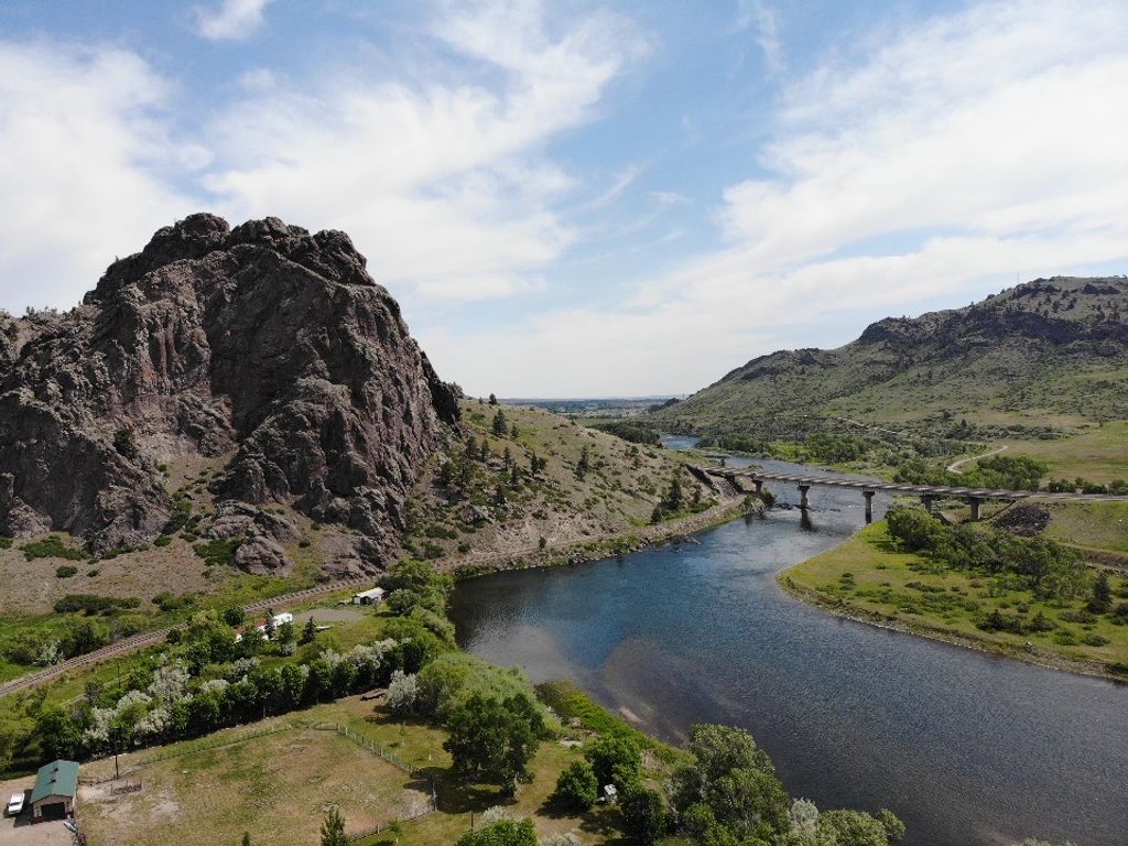 71 Seibold Lane, Cascade, MT 59421