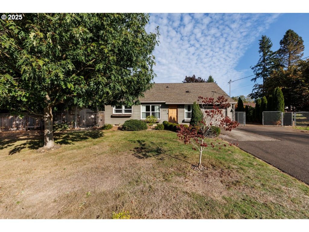 8115 Sw ELMWOOD St, Portland, OR 97223