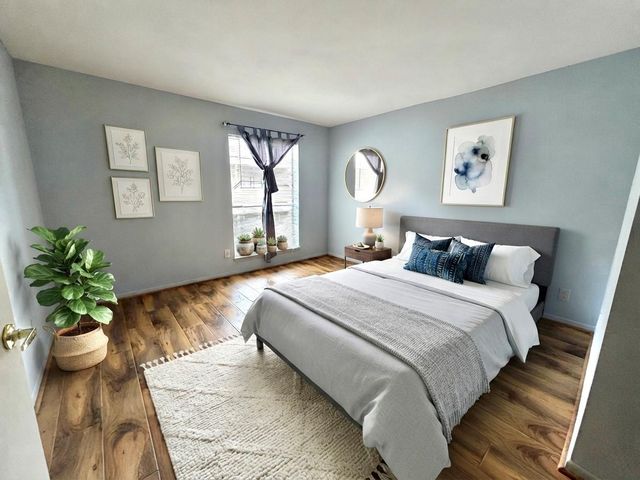 8431 Hearth Unit 24 Drive, Houston, TX 77054