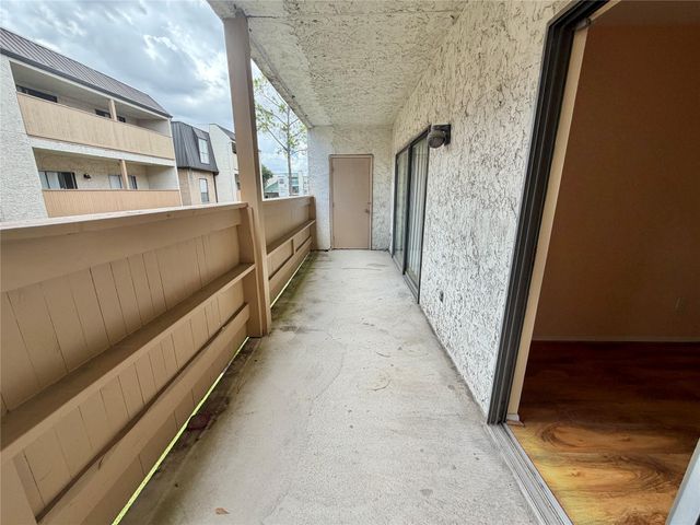 8431 Hearth Unit 24 Drive, Houston, TX 77054