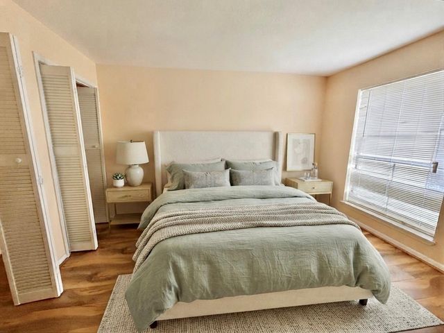 8431 Hearth Unit 24 Drive, Houston, TX 77054