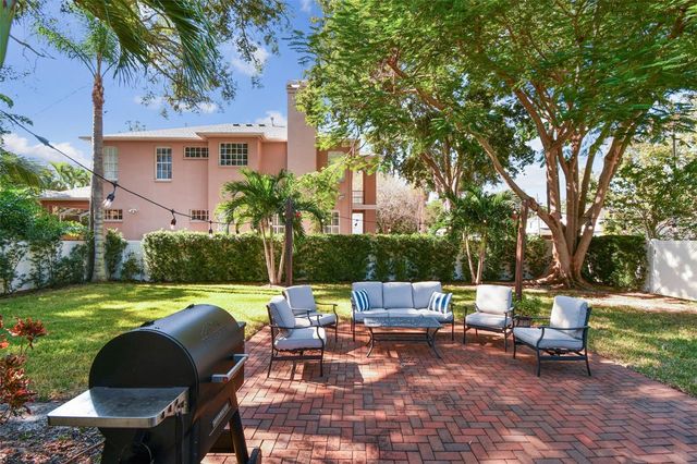 4602 W BROWNING AVENUE, Tampa, FL 33629