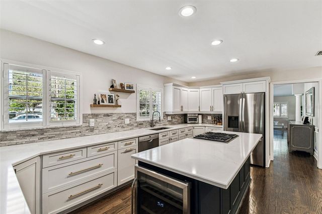 4602 W BROWNING AVENUE, Tampa, FL 33629