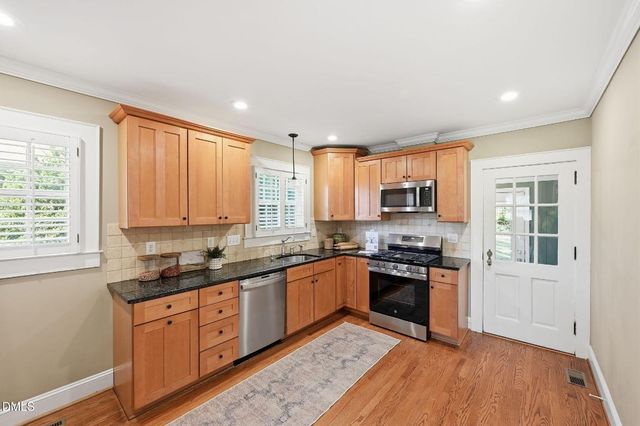 533 Parkview Drive, Burlington, NC 27215