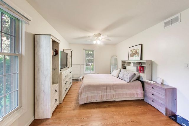 601 Country Lane, Des Plaines, IL 60016