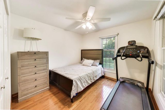601 Country Lane, Des Plaines, IL 60016