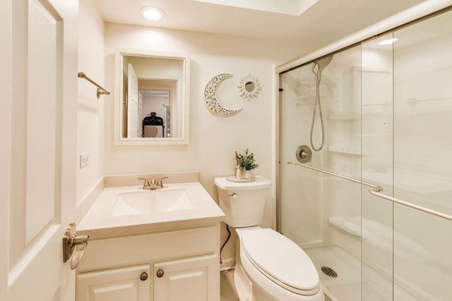 601 Country Lane, Des Plaines, IL 60016