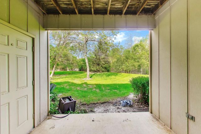 601 Country Lane, Des Plaines, IL 60016