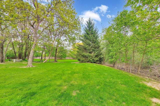 601 Country Lane, Des Plaines, IL 60016