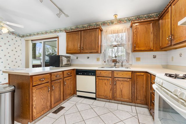 2209 Poinsettia Street, Portage, IN 46368