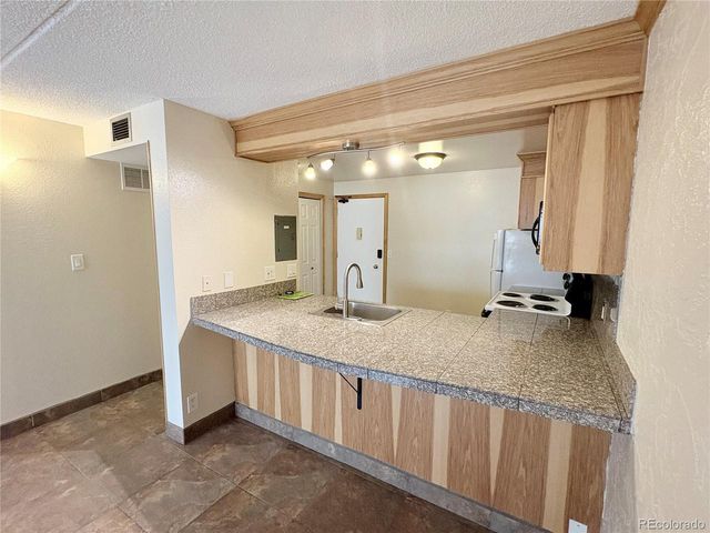 805 29th St 253, Boulder, CO 80303