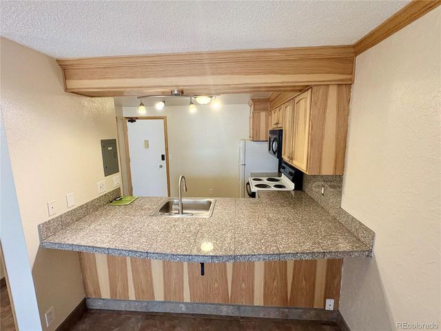 805 29th St 253, Boulder, CO 80303