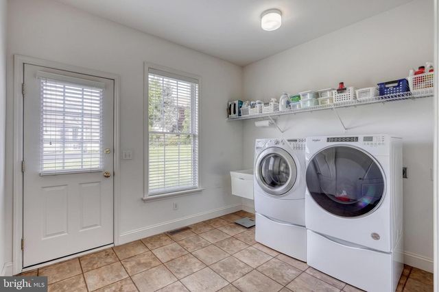 5680 CHARLTON WAY, Mechanicsburg, PA 17050
