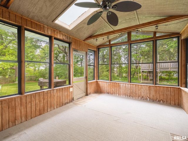 244 WHISPERING OAKS Drive, Germantown Hills, IL 61548