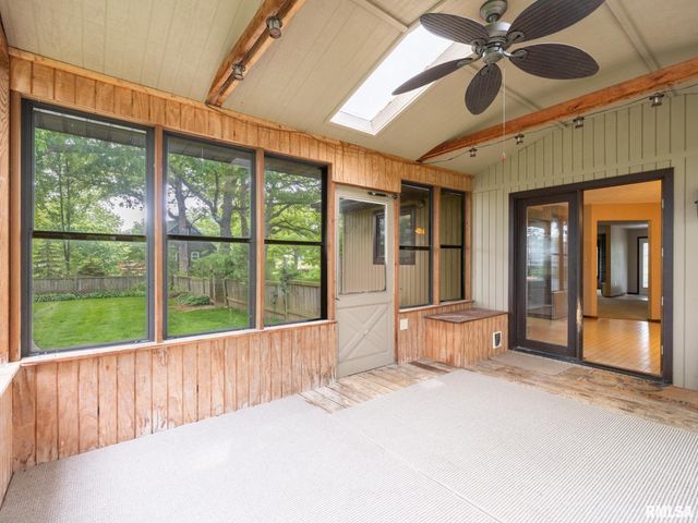 244 WHISPERING OAKS Drive, Germantown Hills, IL 61548