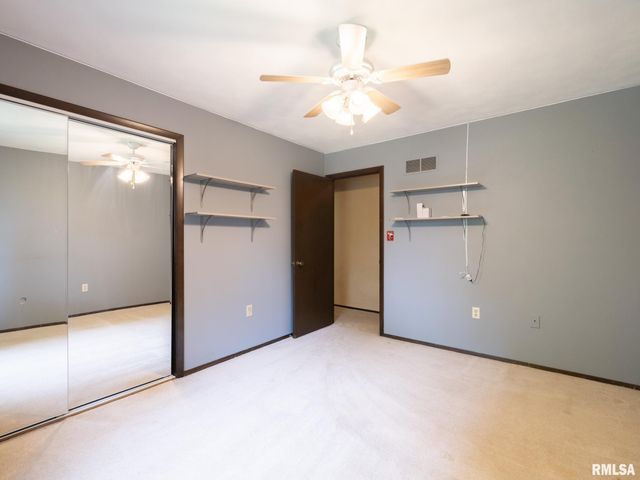 244 WHISPERING OAKS Drive, Germantown Hills, IL 61548