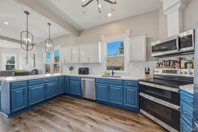 107 Sebastopol Ave, Santa Rosa, CA 95407