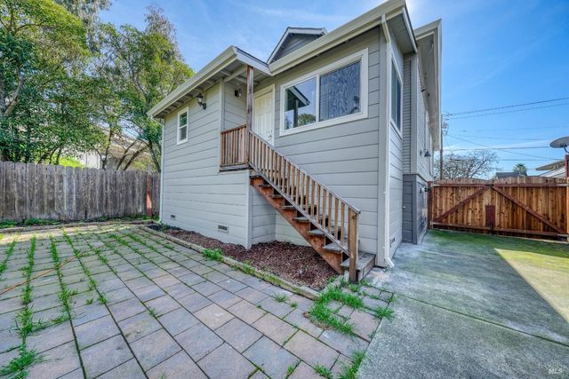 107 Sebastopol Ave, Santa Rosa, CA 95407