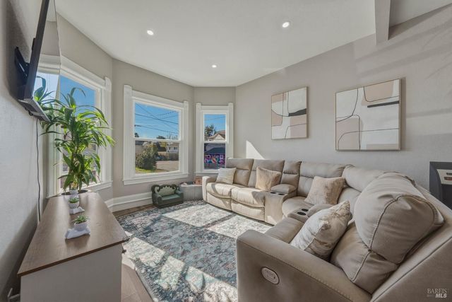 107 Sebastopol Ave, Santa Rosa, CA 95407