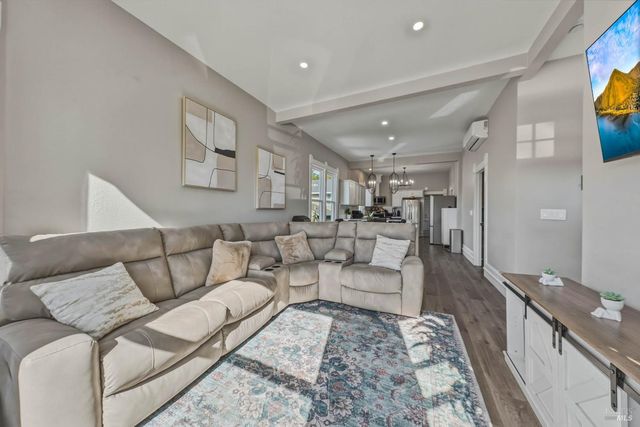 107 Sebastopol Ave, Santa Rosa, CA 95407