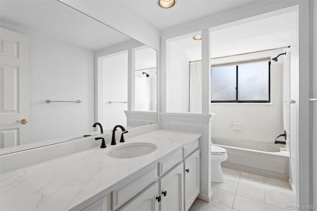 5562 E Caley Avenue, Centennial, CO 80121
