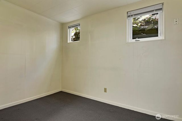 942 N 81st Street, Seattle, WA 98103