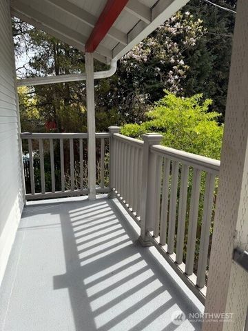 942 N 81st Street, Seattle, WA 98103