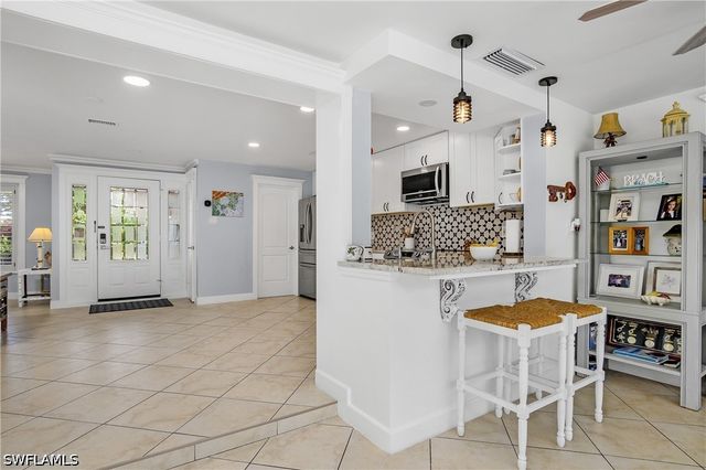 1072 Wisconsin DR, Naples, FL 34103