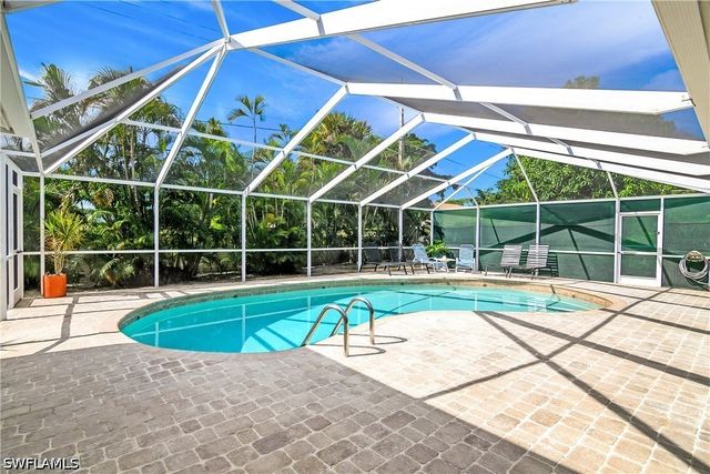 1072 Wisconsin DR, Naples, FL 34103