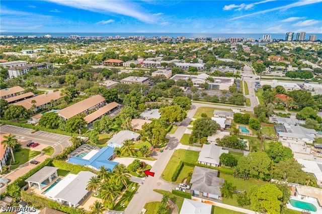 1072 Wisconsin DR, Naples, FL 34103