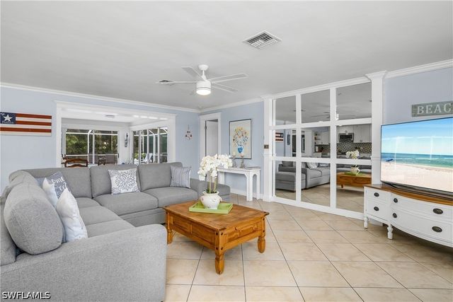 1072 Wisconsin DR, Naples, FL 34103
