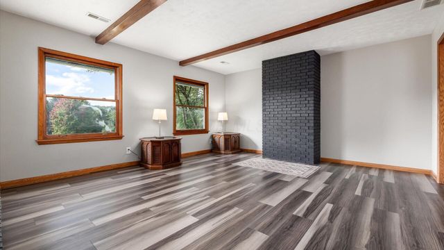 1681 S Watson Road SE, Heath, OH 43056