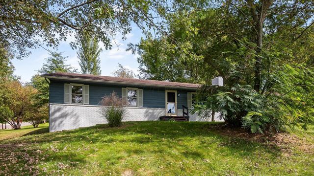 1681 S Watson Road SE, Heath, OH 43056