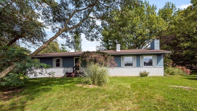 1681 S Watson Road SE, Heath, OH 43056