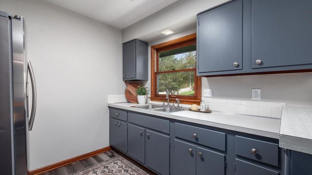 1681 S Watson Road SE, Heath, OH 43056