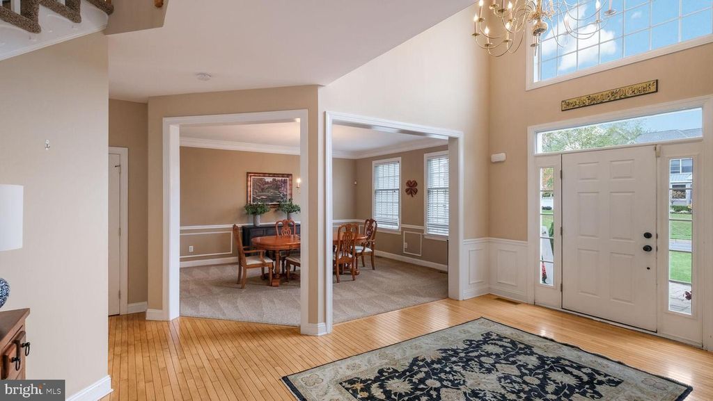 10 AMY CIR, Newtown, PA 18940