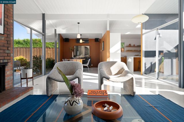 4095 Phoenix St, Concord, CA 94521