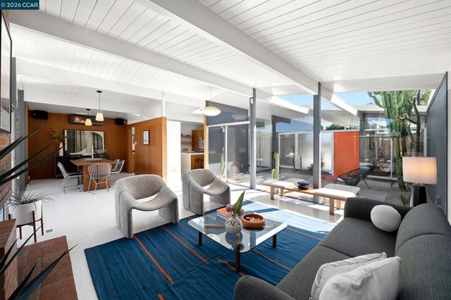 4095 Phoenix St, Concord, CA 94521