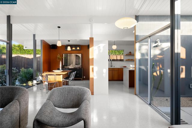 4095 Phoenix St, Concord, CA 94521