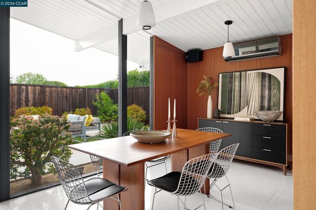 4095 Phoenix St, Concord, CA 94521