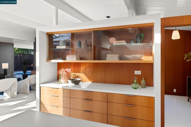 4095 Phoenix St, Concord, CA 94521