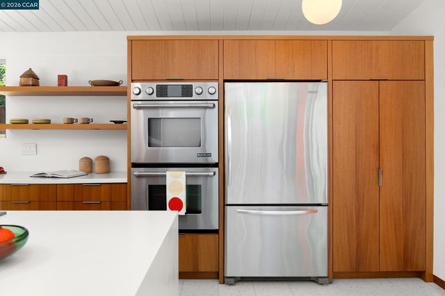 4095 Phoenix St, Concord, CA 94521